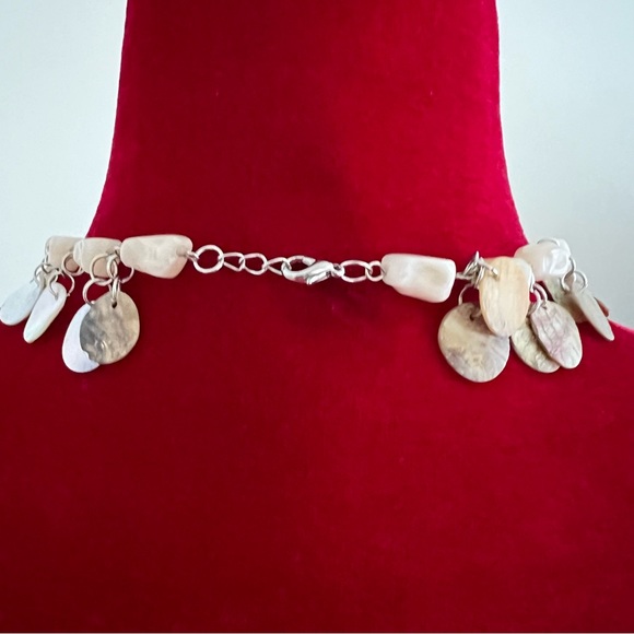 Fun shell necklace 16” - Picture 4 of 5